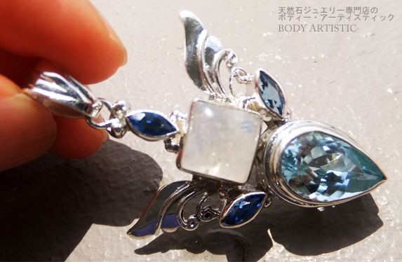 ブルートパーズ×レインボームーンストーンペンダント